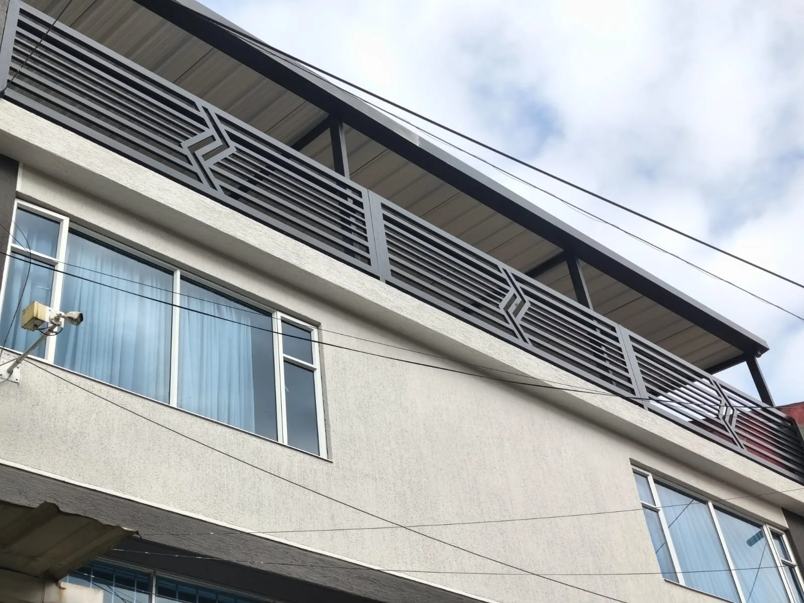 Cubierta y baranda para terraza realizadas por JC Metálicas